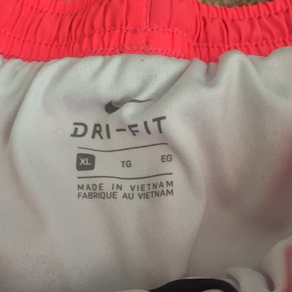Nike Dri-fit shorts. Excellent condition. - Picture 3 of 3